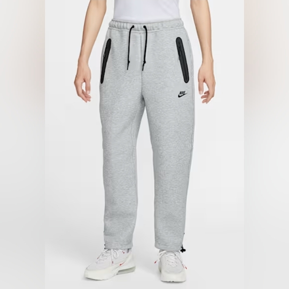 NWT Nike Tech Fleece Jogger Pants